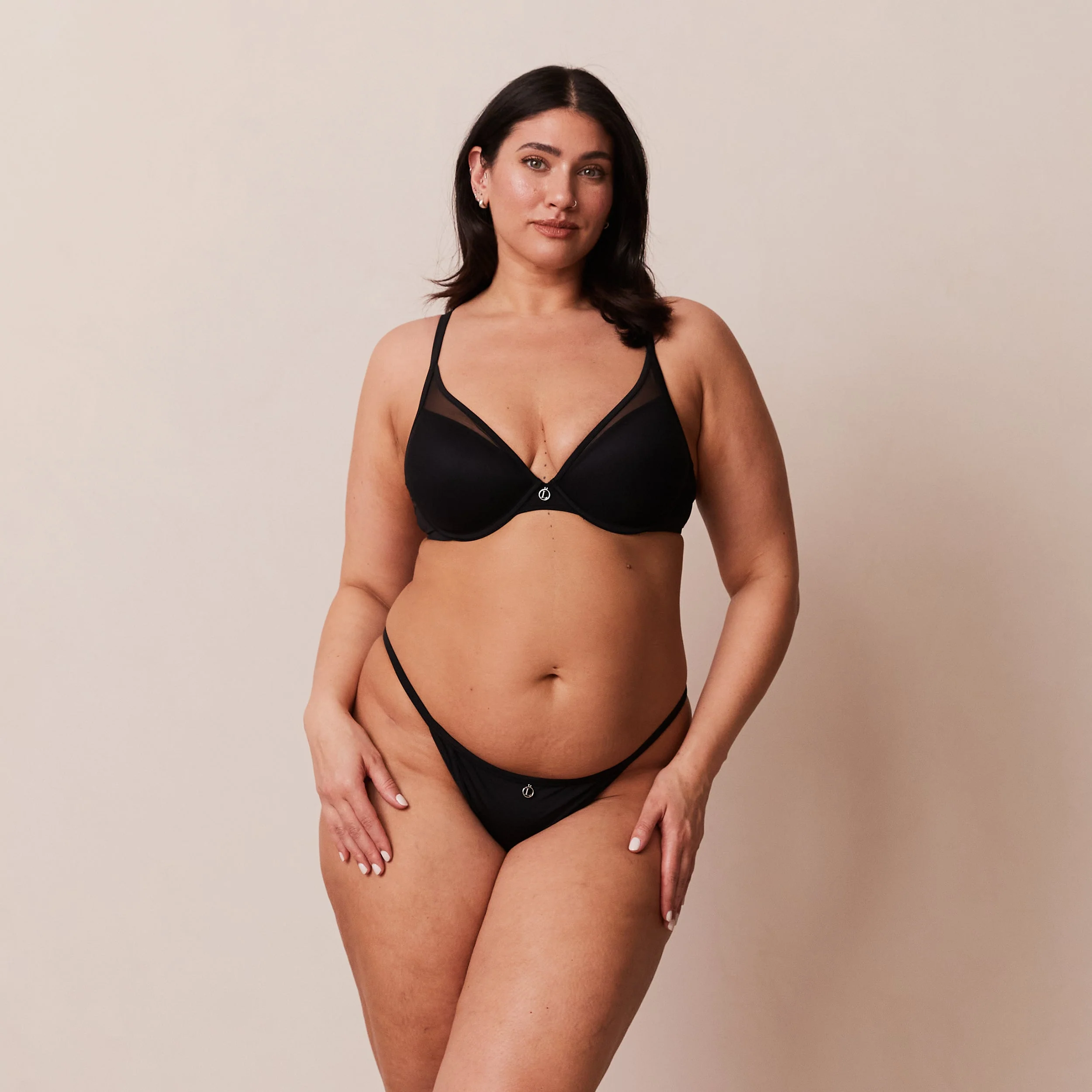 Classic Plunge T-shirt Bra - Black - Image 13