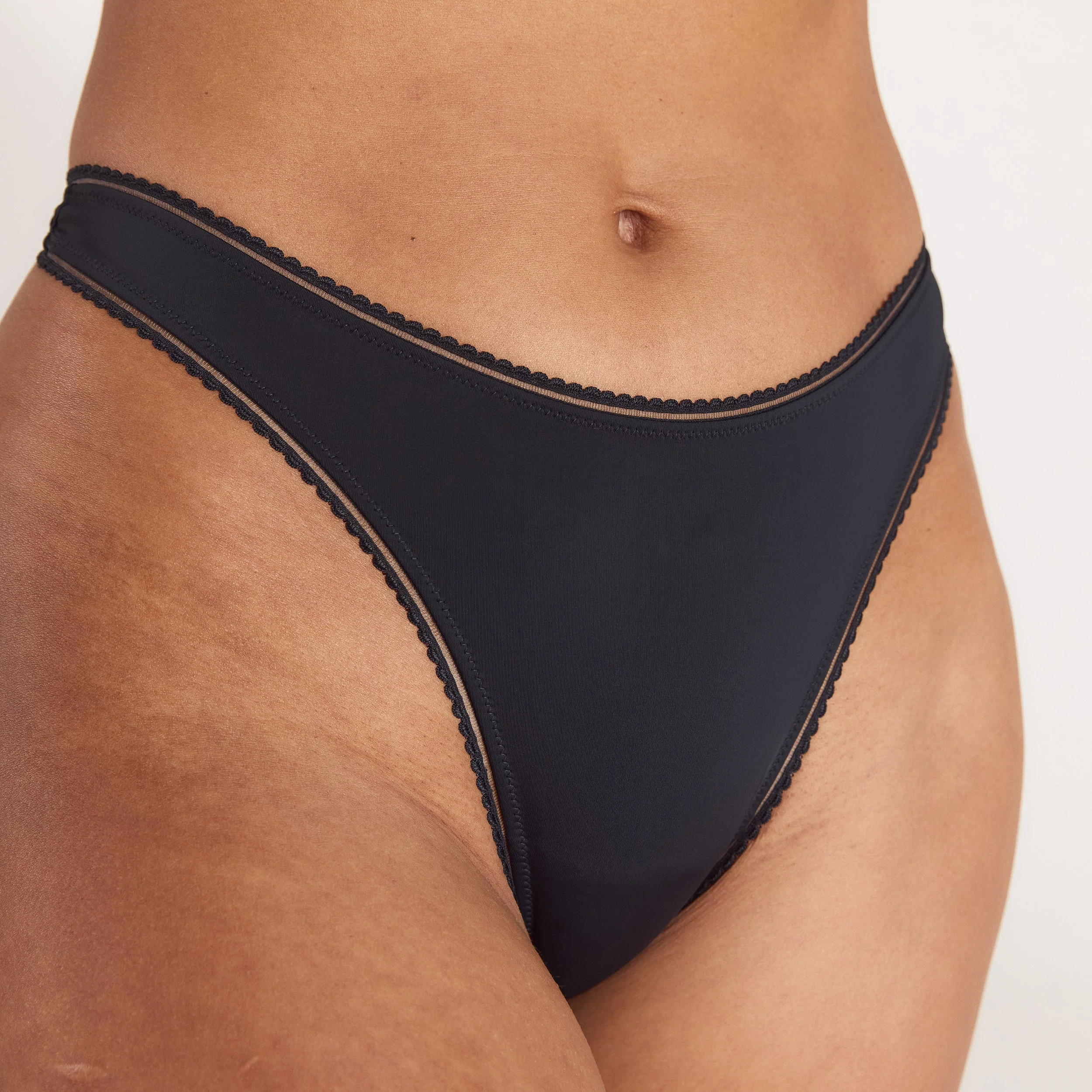 Comfort Thong - Black - Image 4