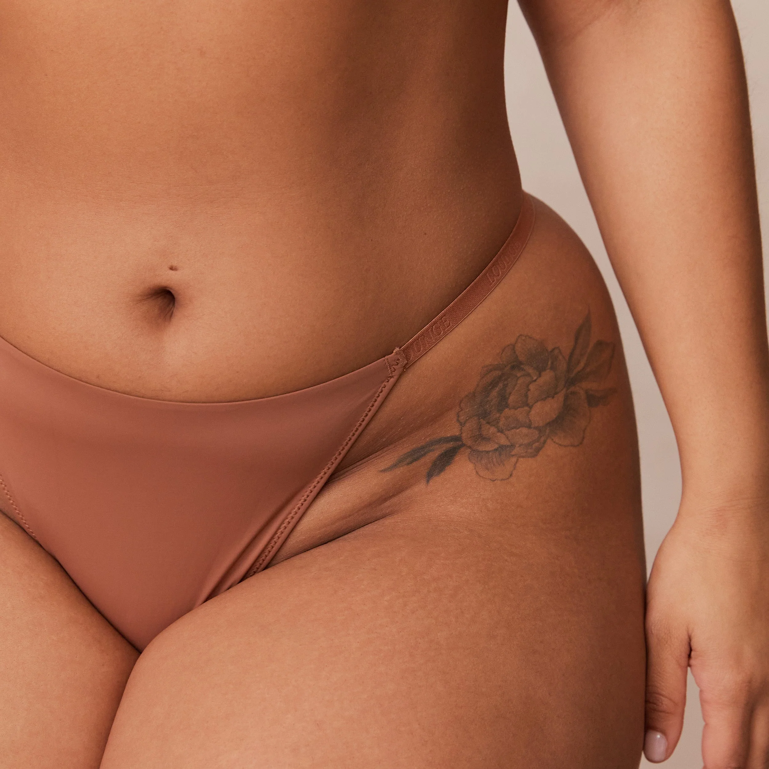 Light Non-Wired Plunge T-Shirt Bra - Mocha - Image 24