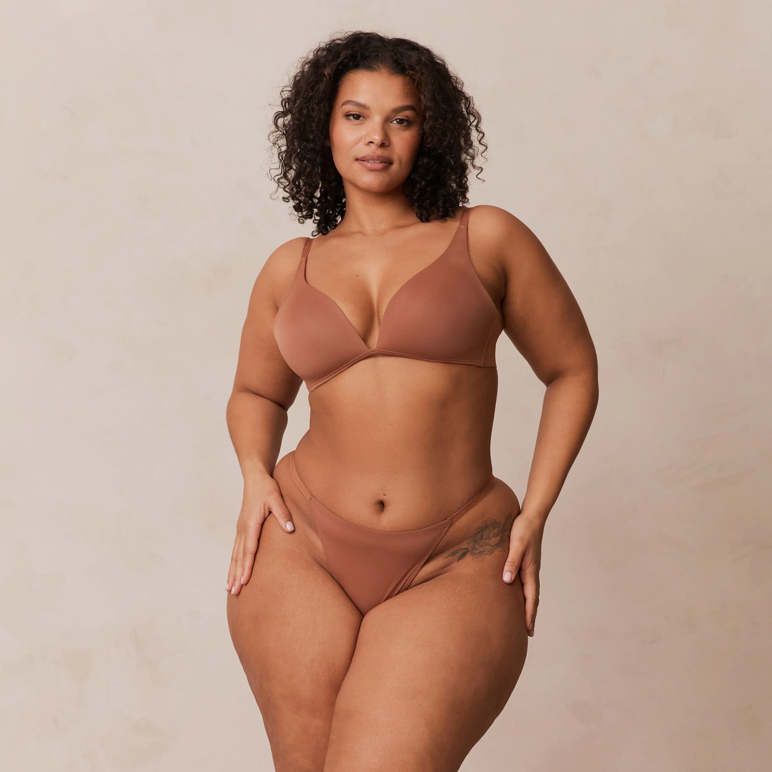 Light Non-Wired Plunge T-Shirt Bra - Mocha - Image 7