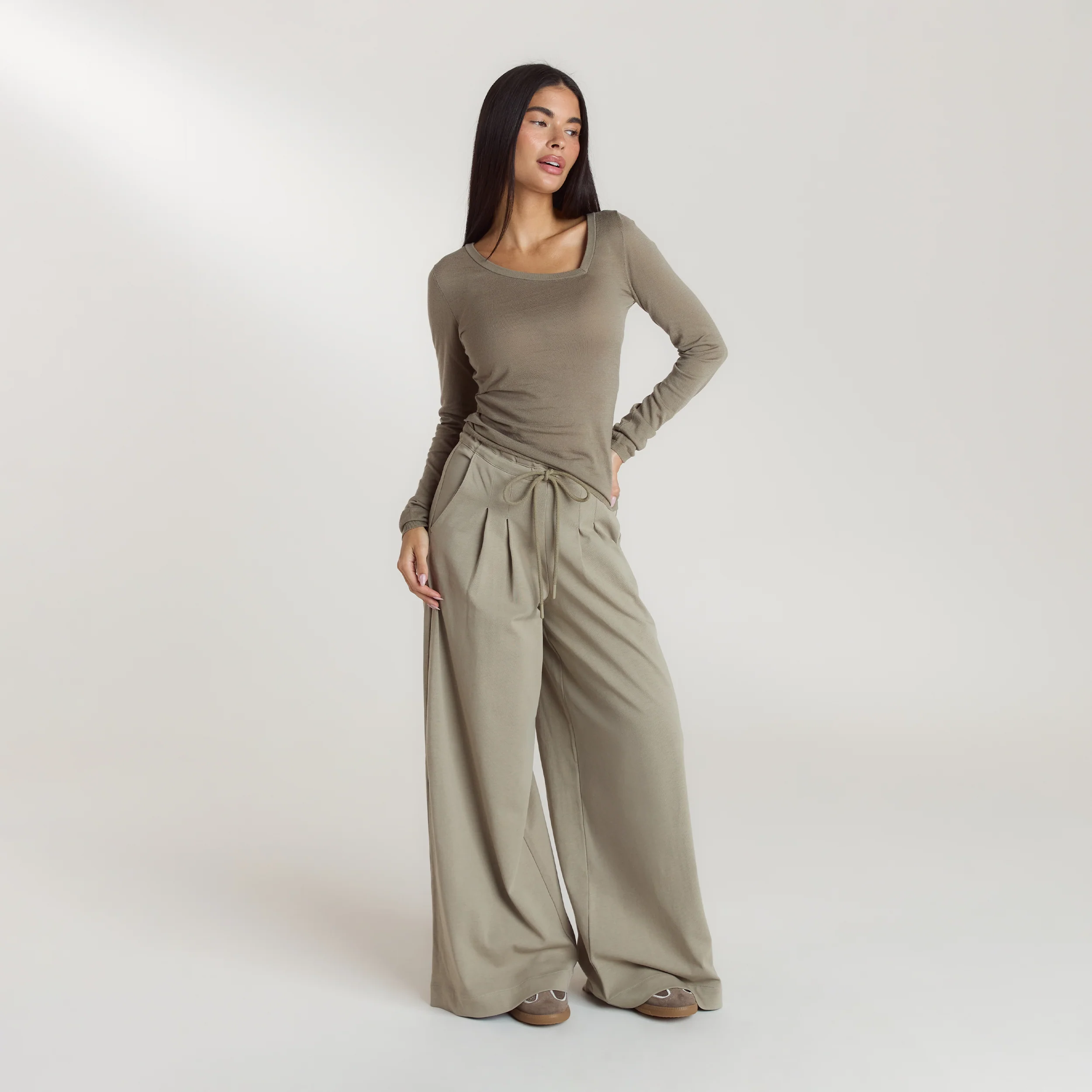 Pleated Wide-Leg Trousers - Thyme - Image 4