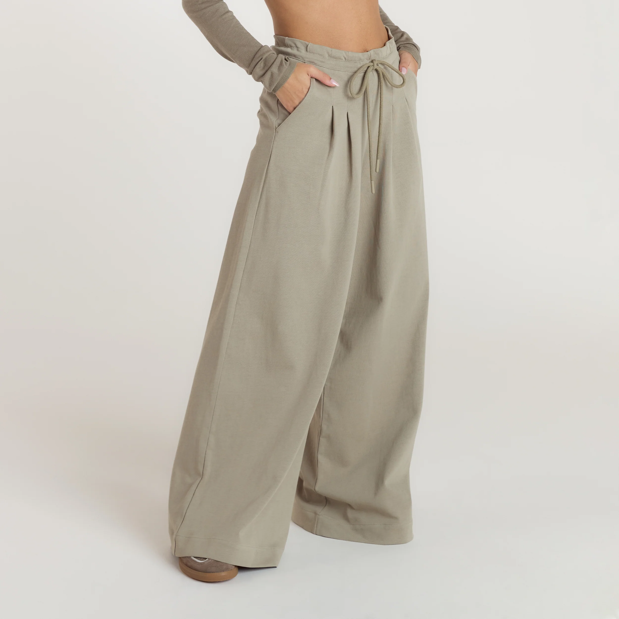 Pleated Wide-Leg Trousers - Thyme - Image 5