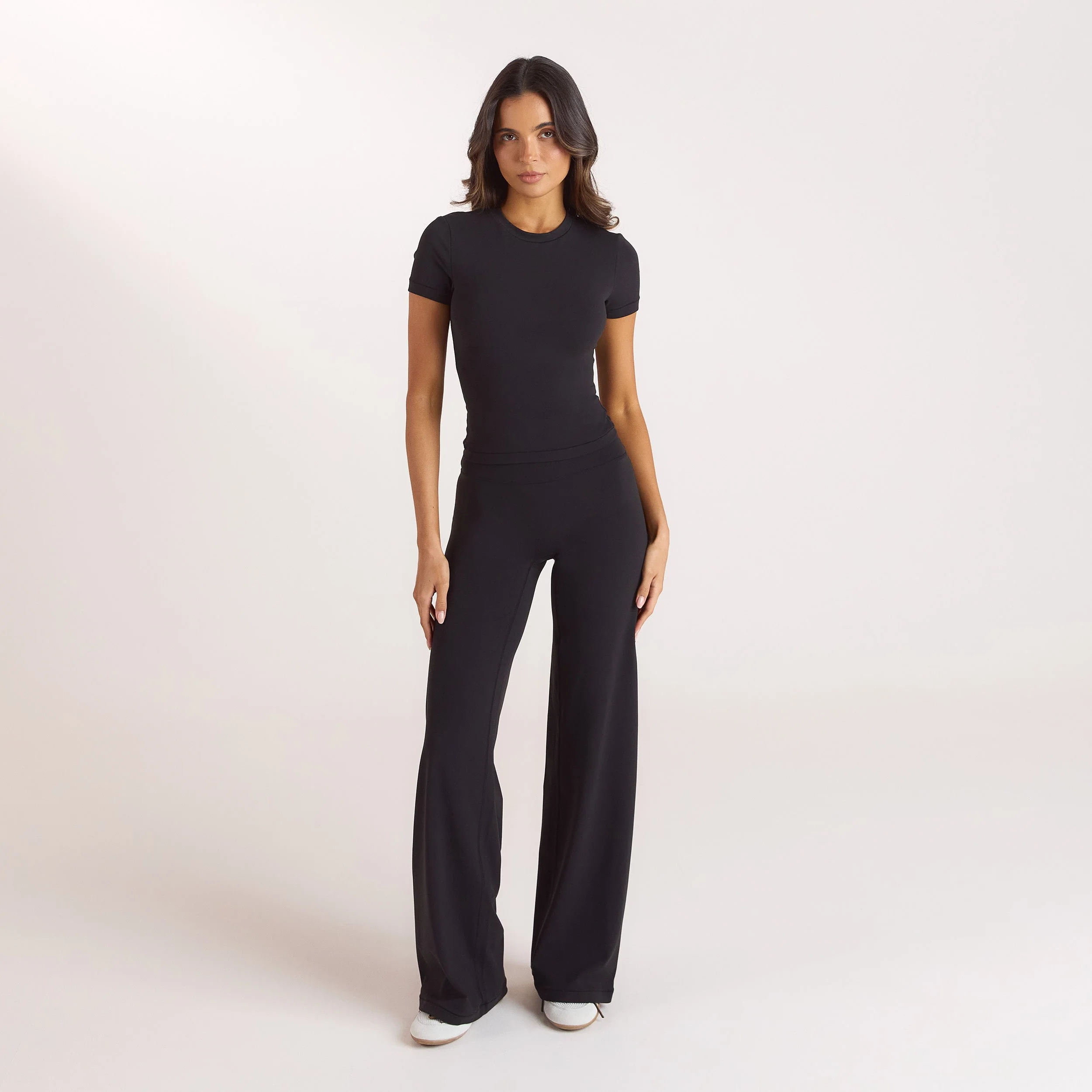 ContourSoft Straight-Leg Leggings - Black - Image 4